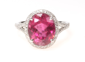 Pink Sapphire & Diamond Ring Pink Sapphire & Diamond Ring